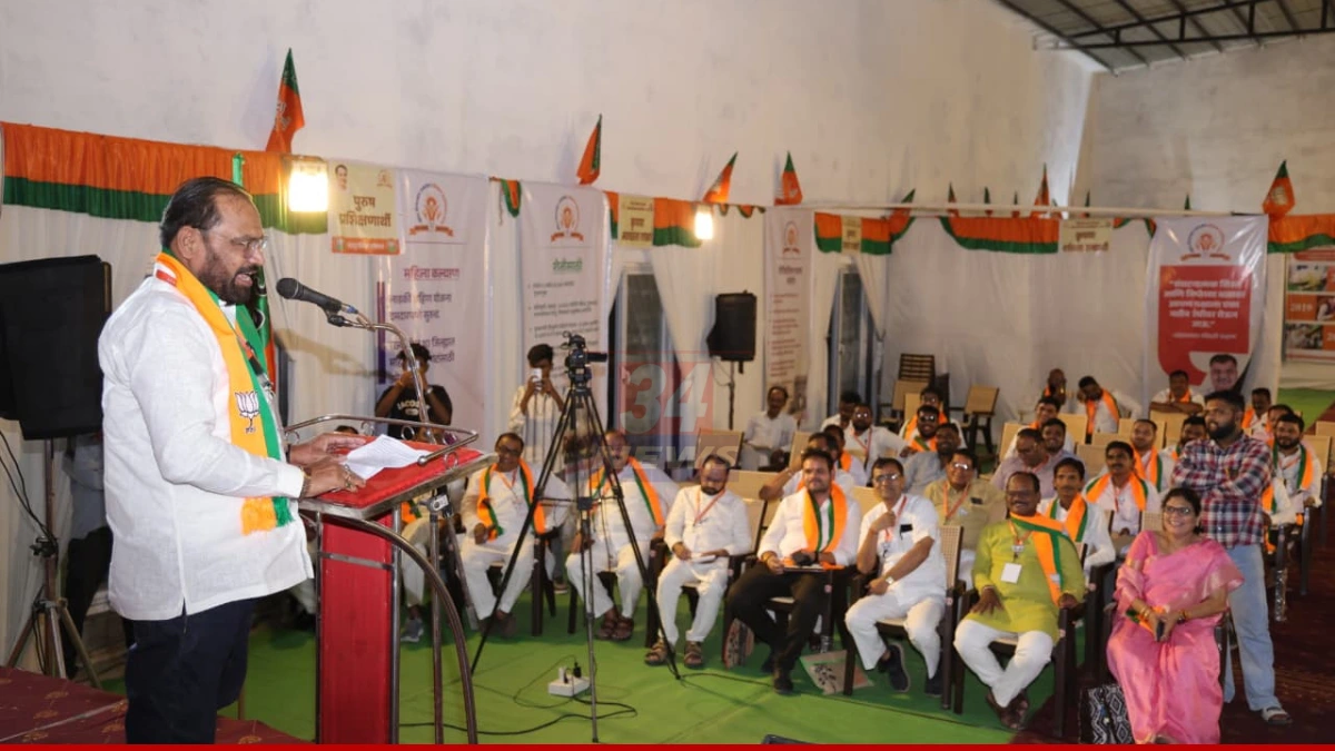 बोर्डा येथे पंडित दीनदयाल उपाध्याय प्रशिक्षण महाअभियान 2026 मध्ये आमदार किशोर जोरगेवार भाजप कार्यकर्त्यांना मार्गदर्शन करताना